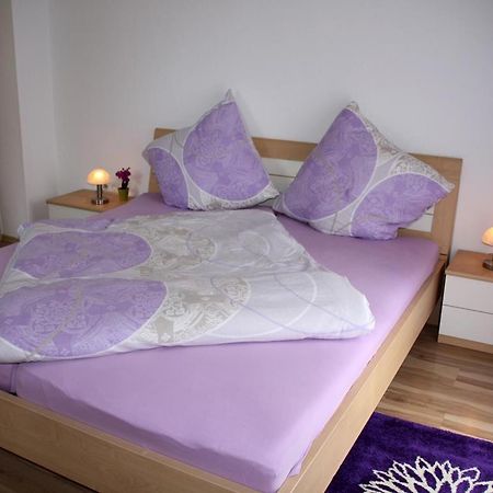 Dogge, Ferienwohnung Целе Екстериор снимка